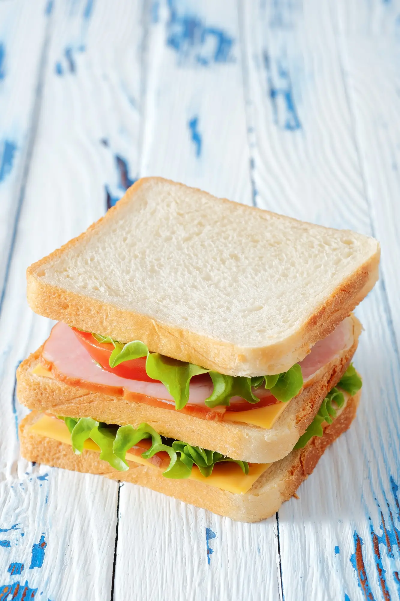 827